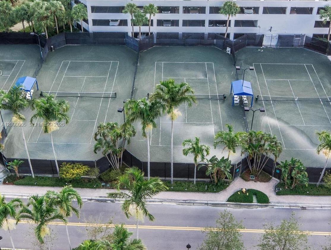 MYSTIC POINTE CONDO NO TH - Residential