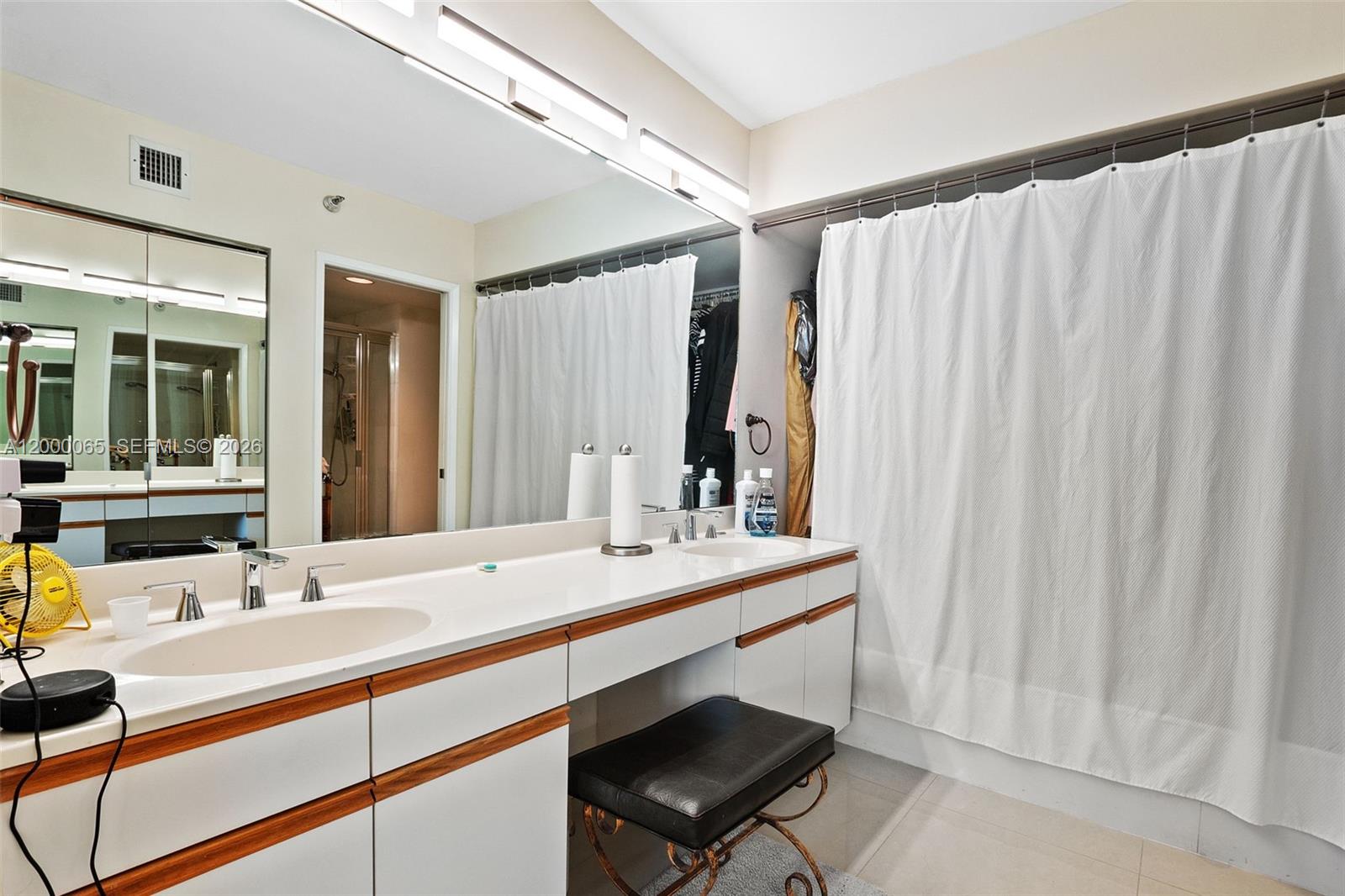 MYSTIC POINTE CONDO NO TH - Residential