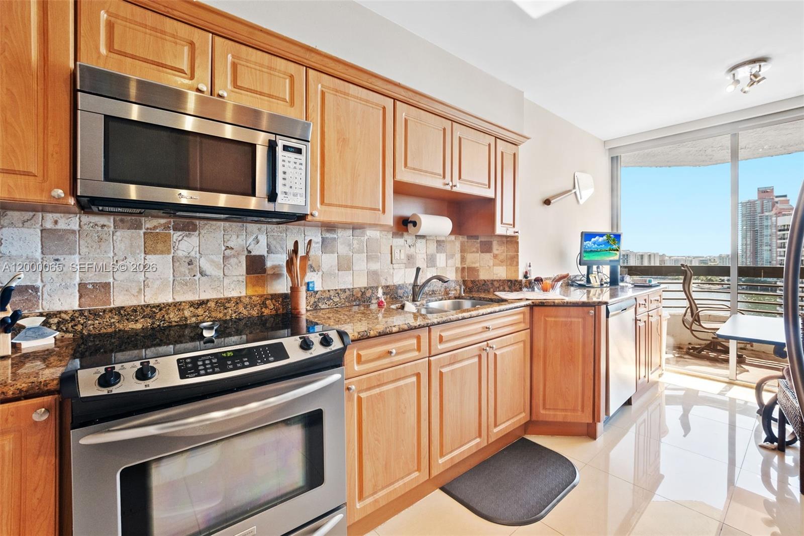 MYSTIC POINTE CONDO NO TH - Residential