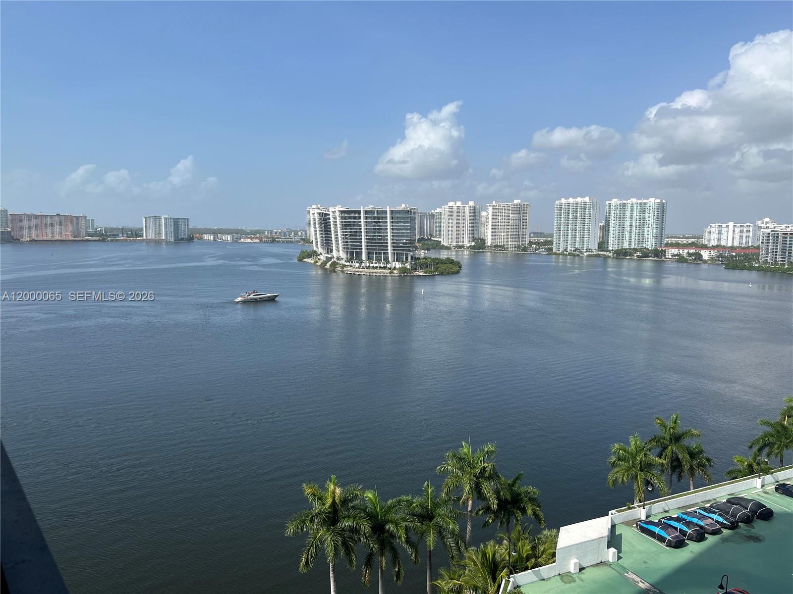 MYSTIC POINTE CONDO NO TH - Residential