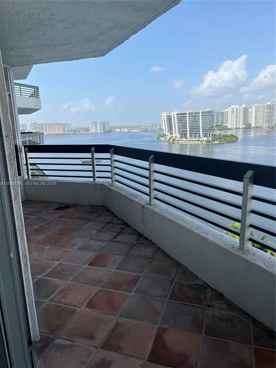 MYSTIC POINTE CONDO NO TH - Residential