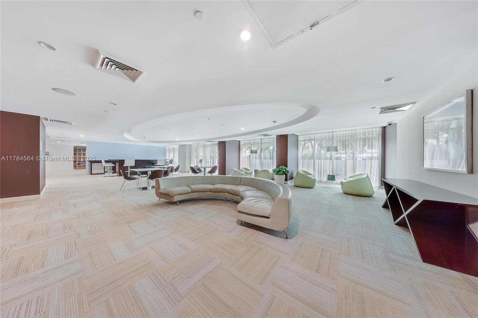 THE PLAZA 901 BRICKELL CO - Residential