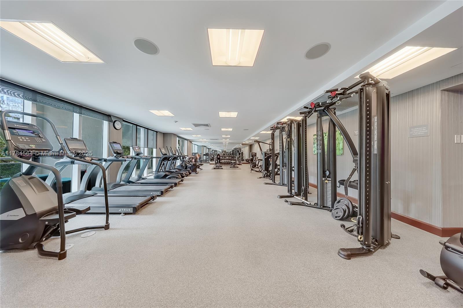 THE PLAZA 901 BRICKELL CO - Residential