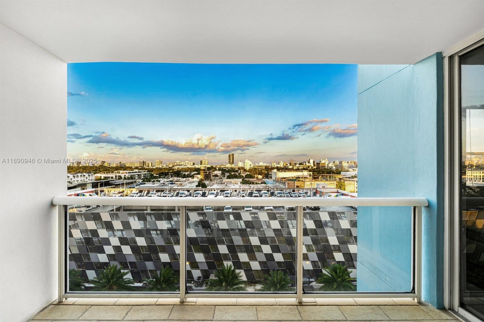 SUNSET HARBOUR SOUTH COND - Residential Lease