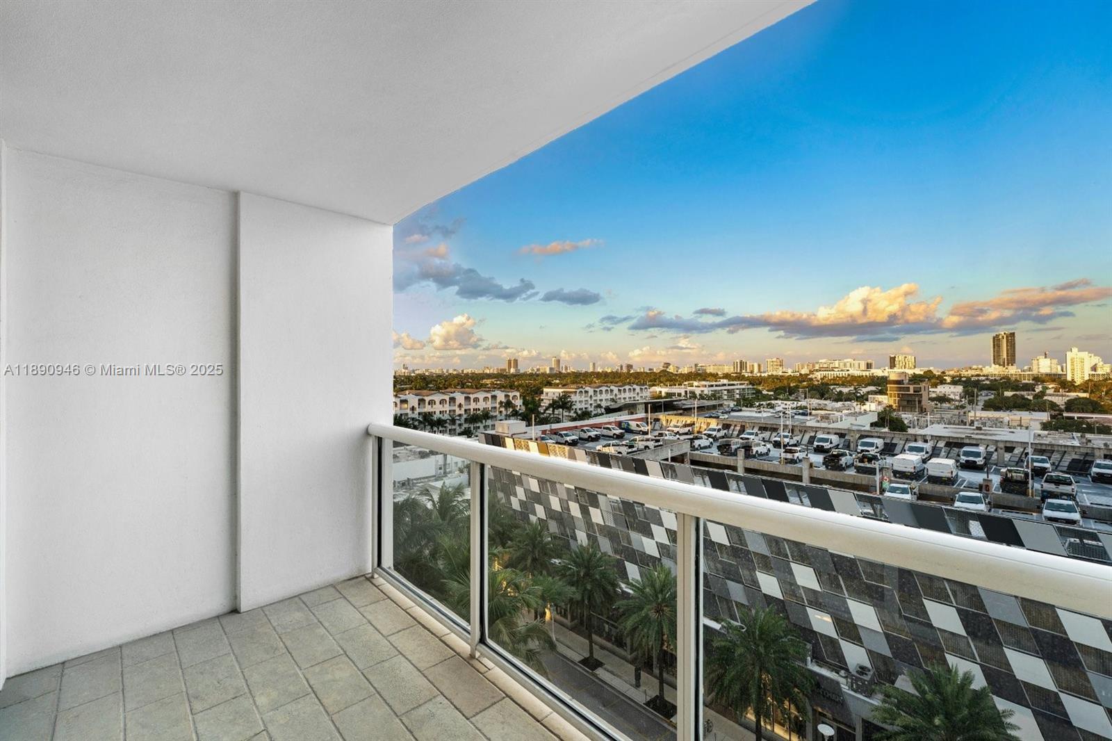 SUNSET HARBOUR SOUTH COND - Residential Lease