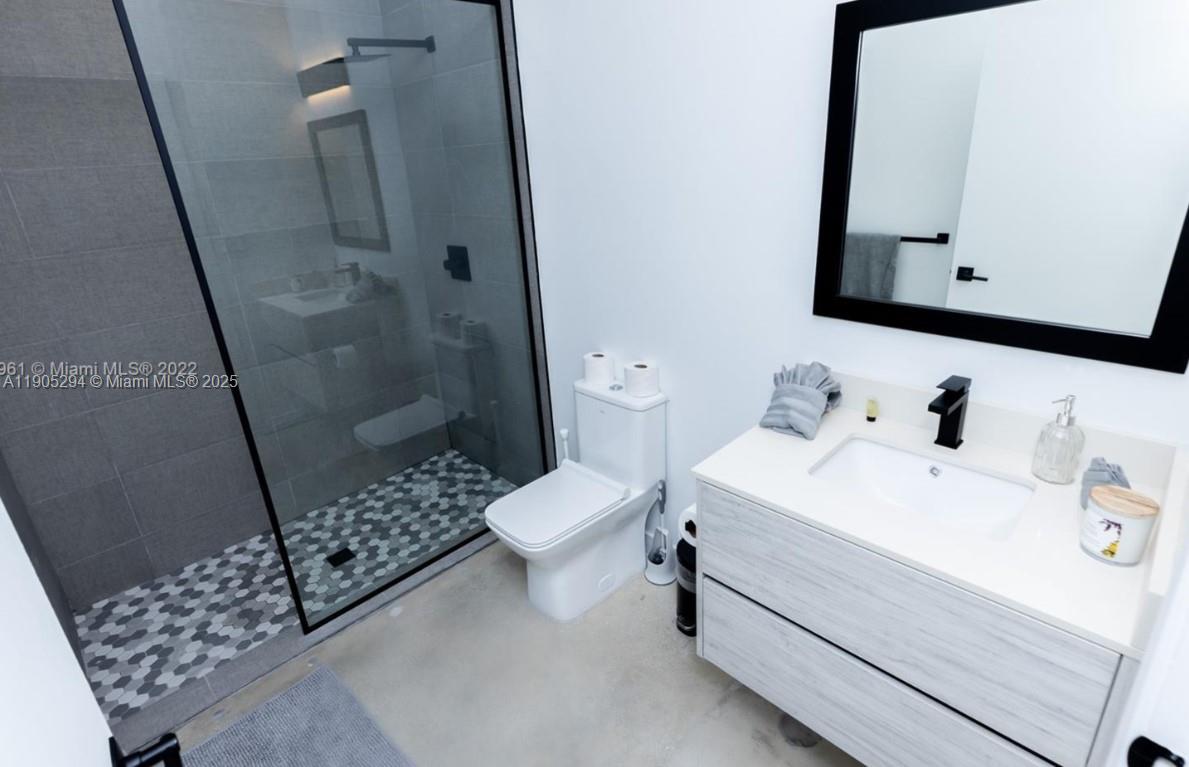 BAYWOOD - Residential Lease