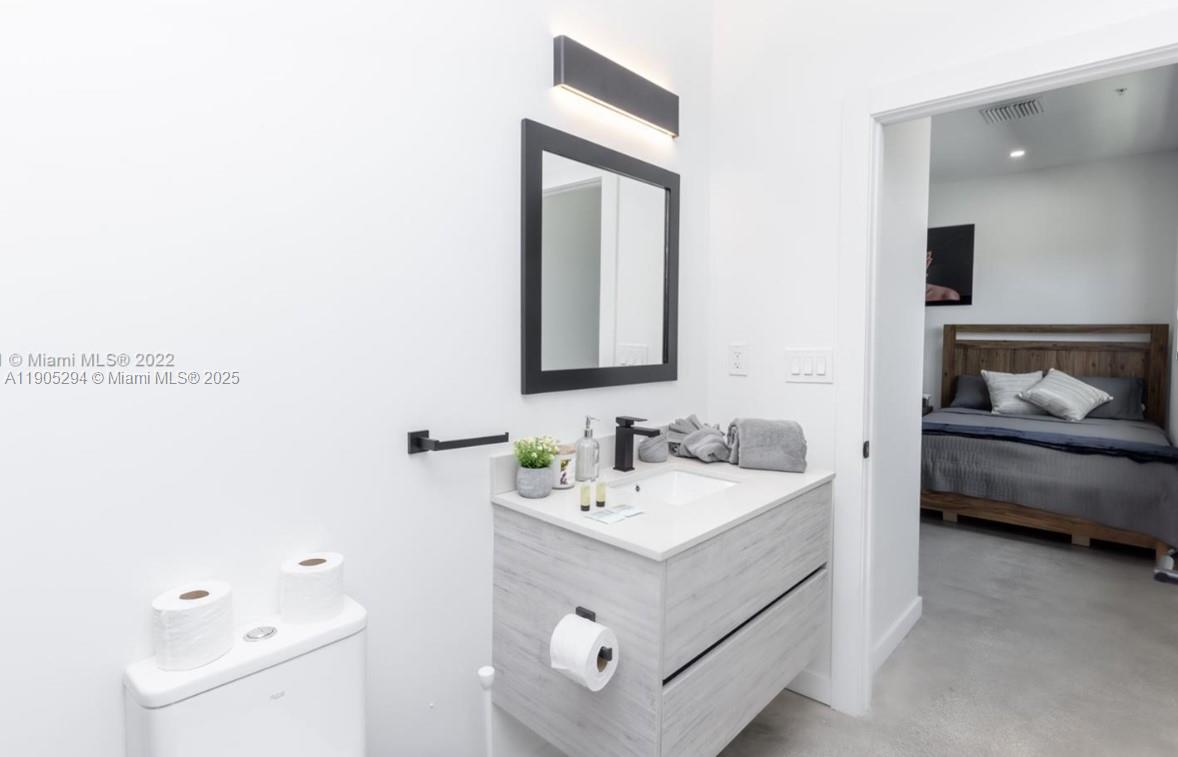 BAYWOOD - Residential Lease