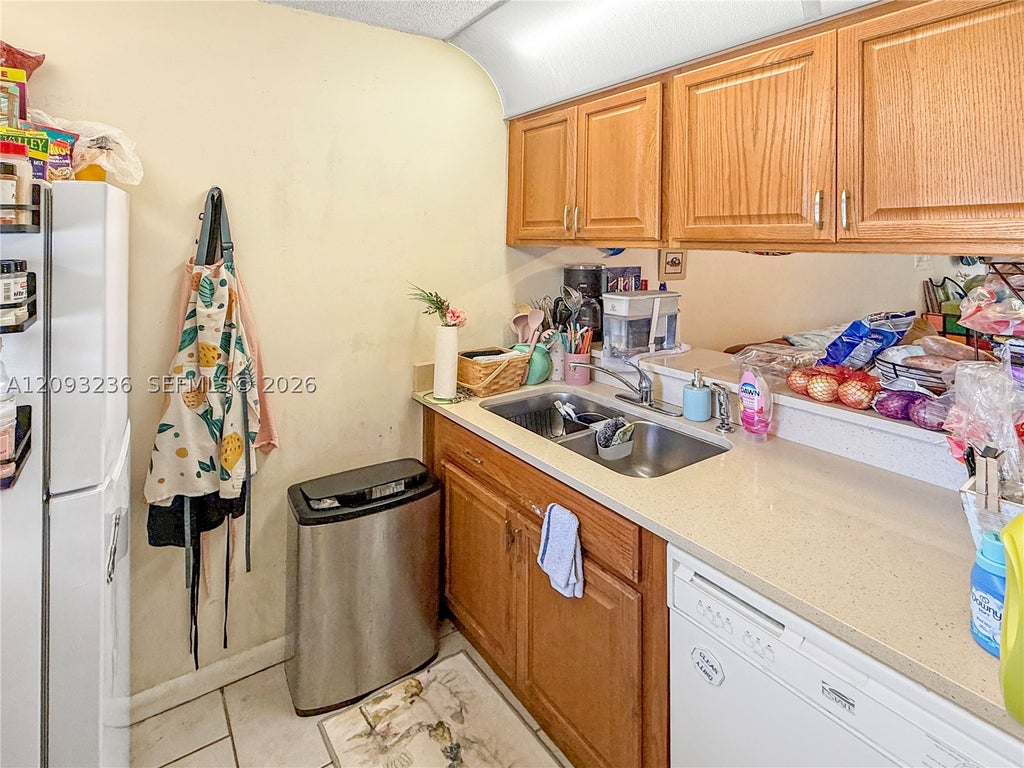 Photo of 9926 Twin Lakes Dr #7-D, Coral Springs, FL 33071 (MLS # A12093236)