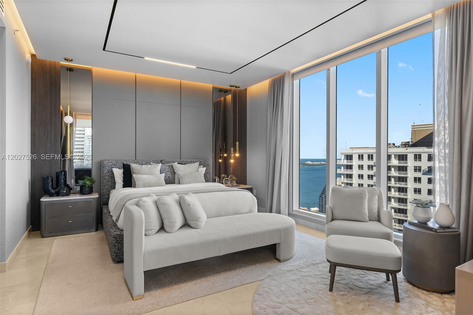 CARBONELL CONDO - Residential
