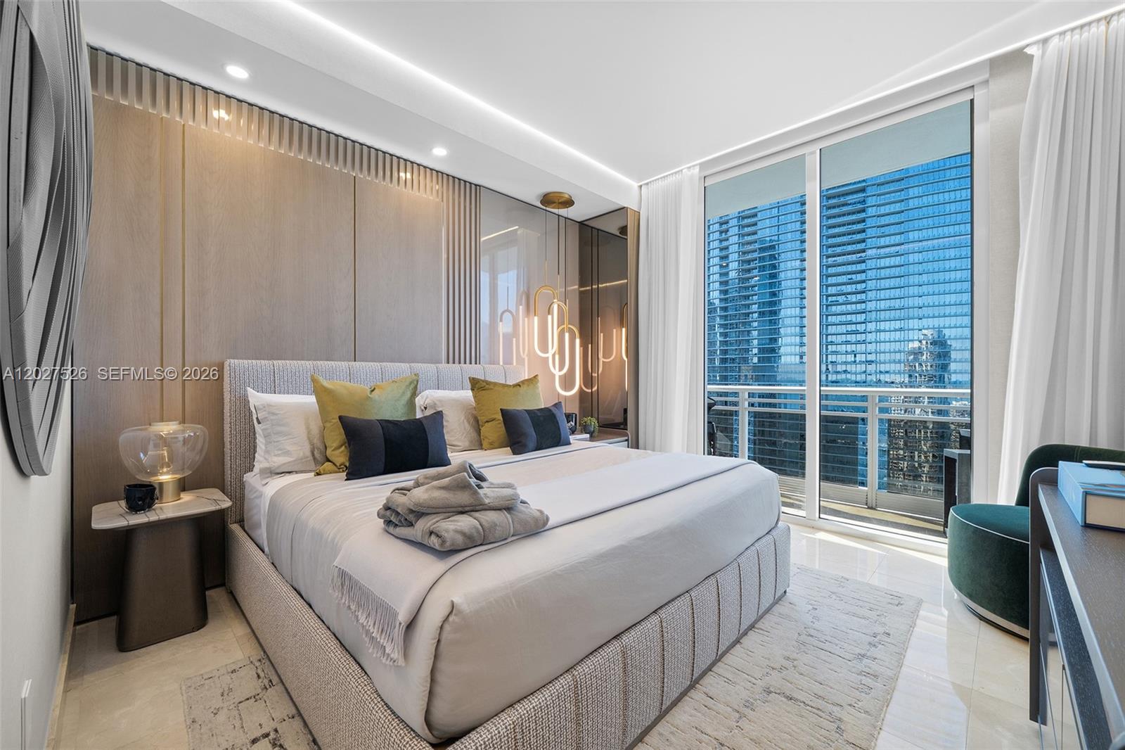 CARBONELL CONDO - Residential