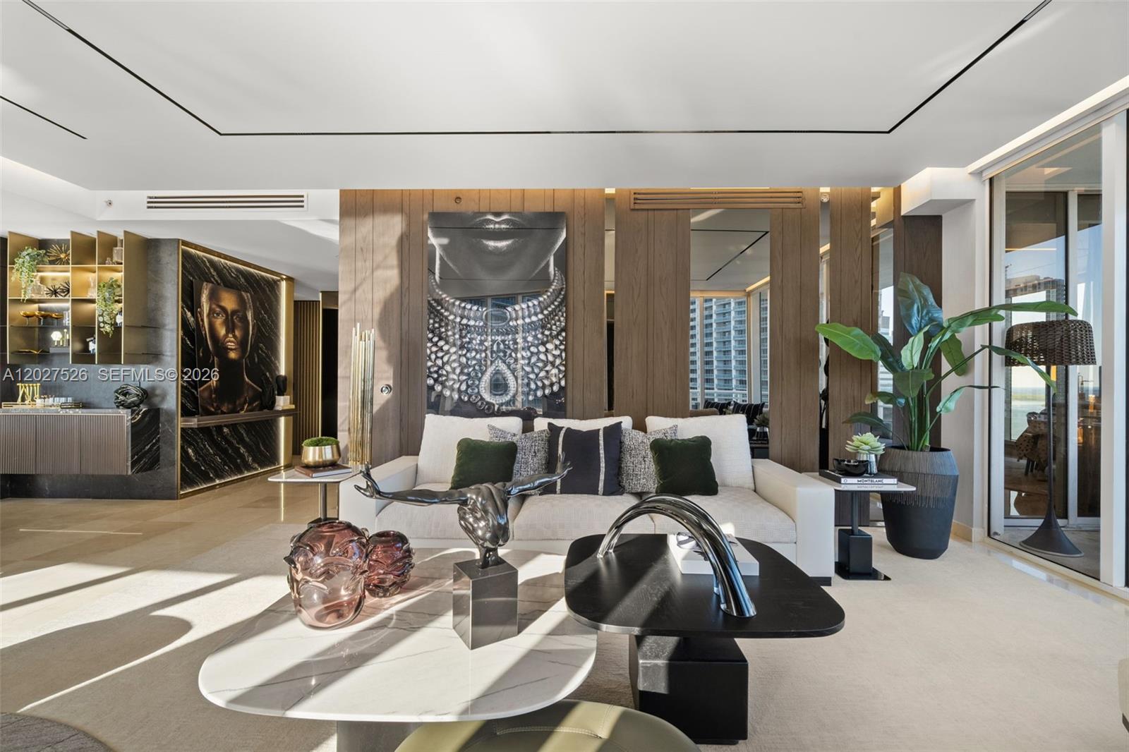CARBONELL CONDO - Residential