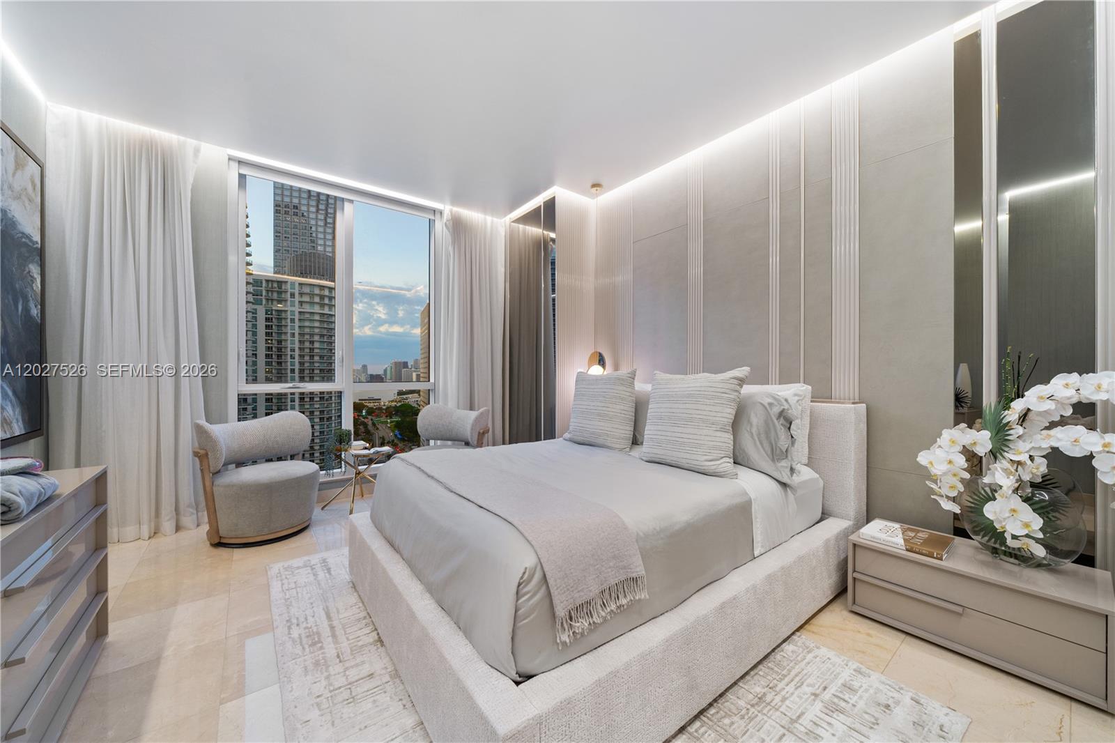 CARBONELL CONDO - Residential