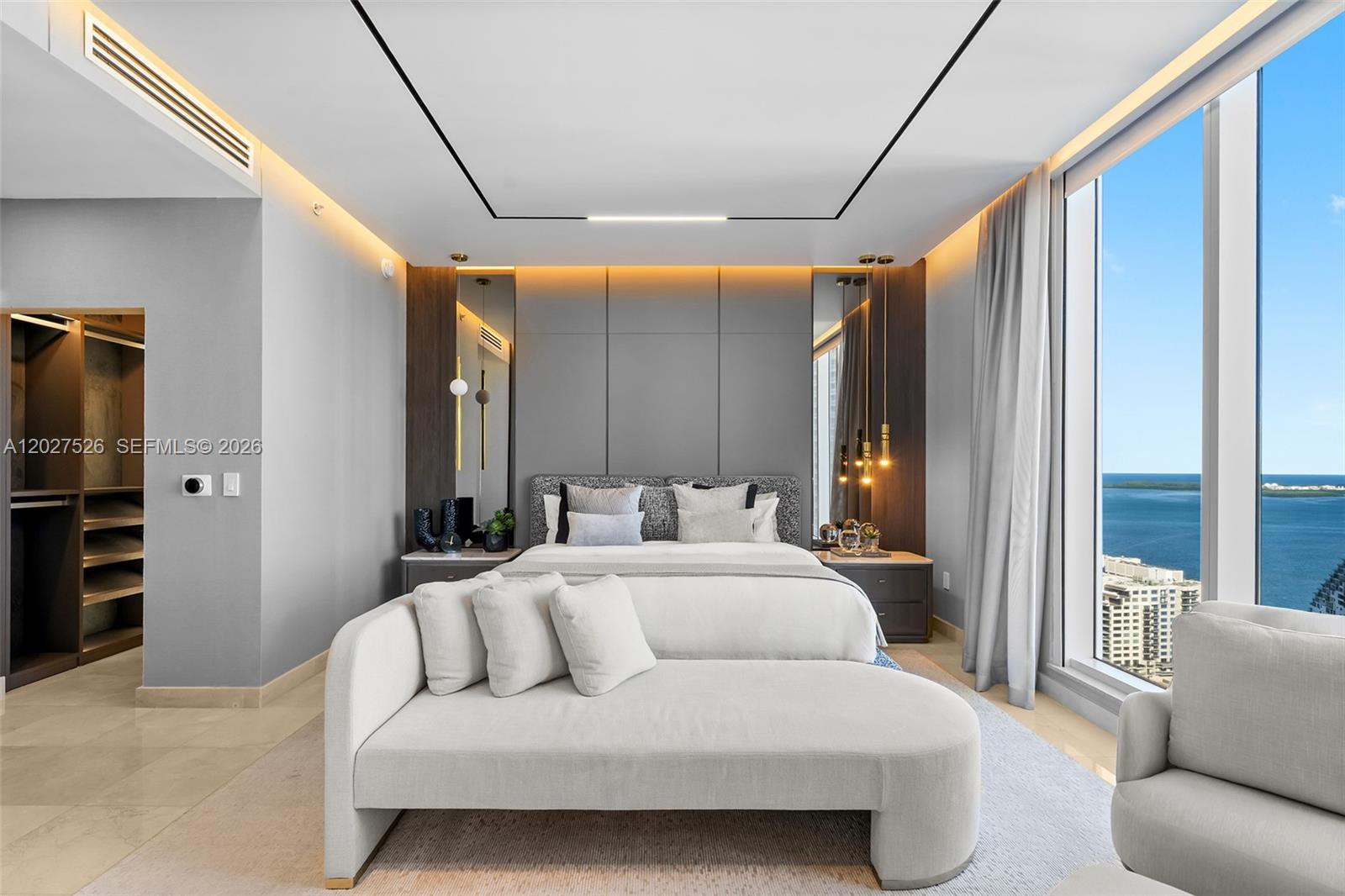 CARBONELL CONDO - Residential