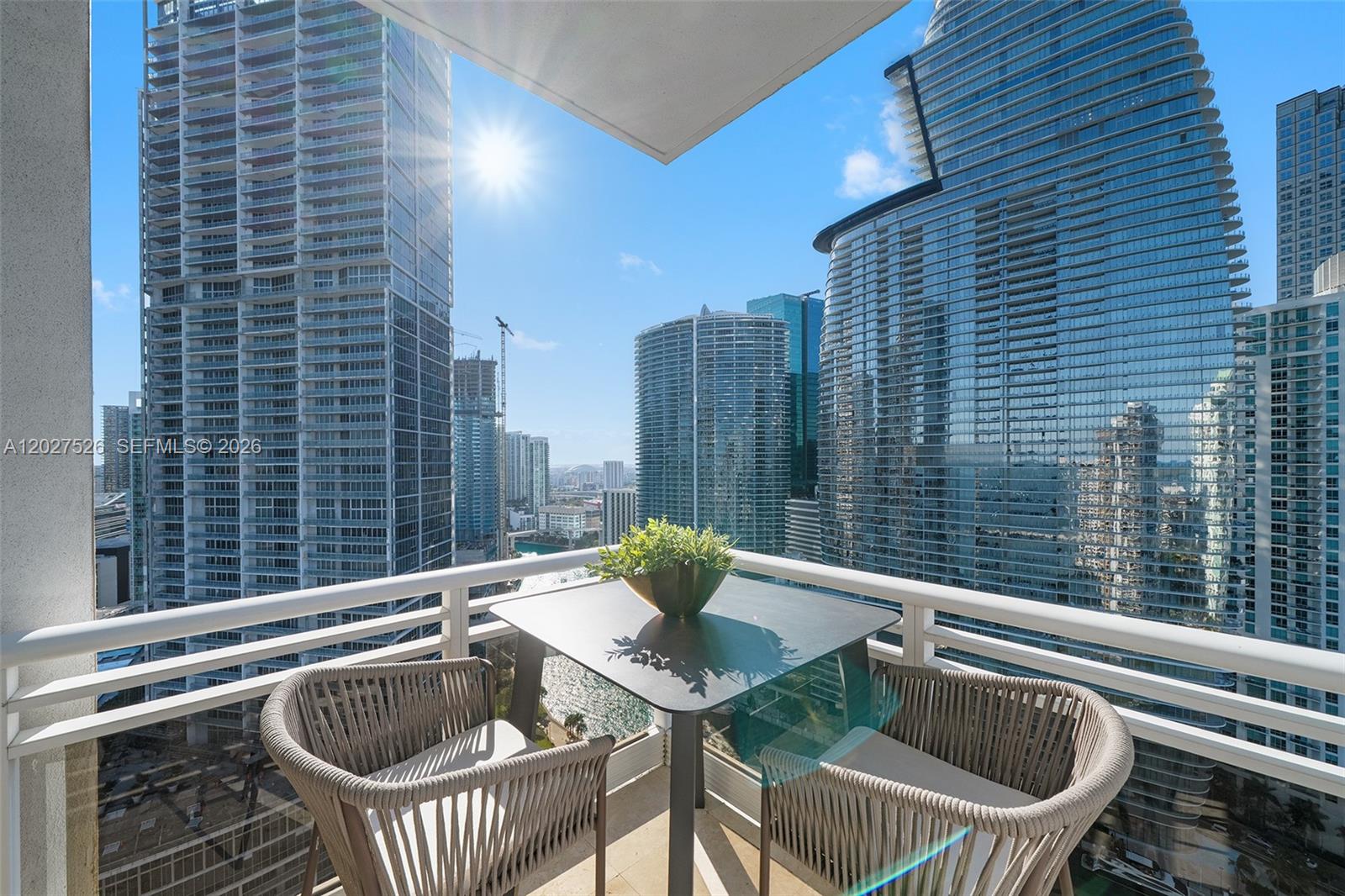 CARBONELL CONDO - Residential
