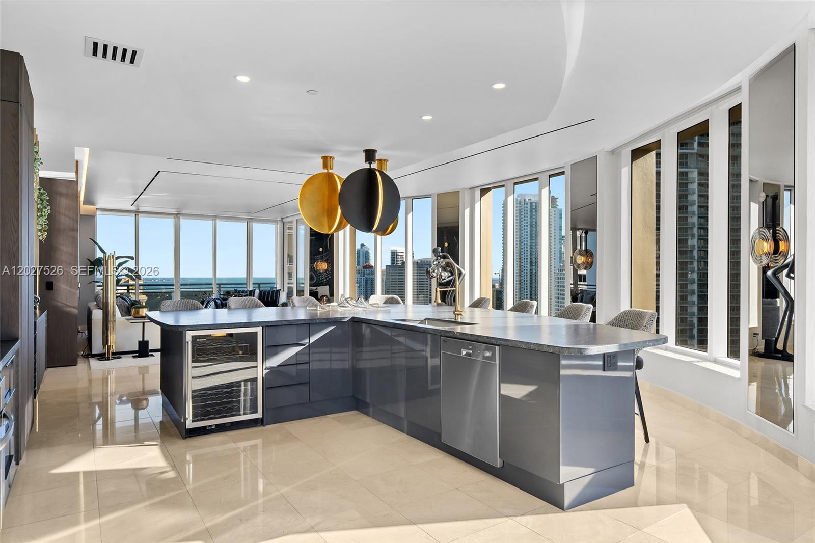 CARBONELL CONDO - Residential