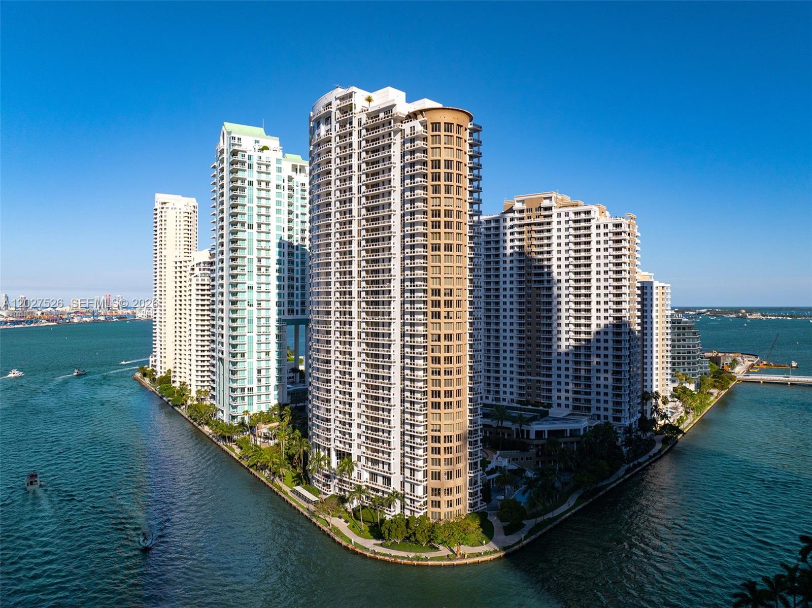 CARBONELL CONDO - Residential