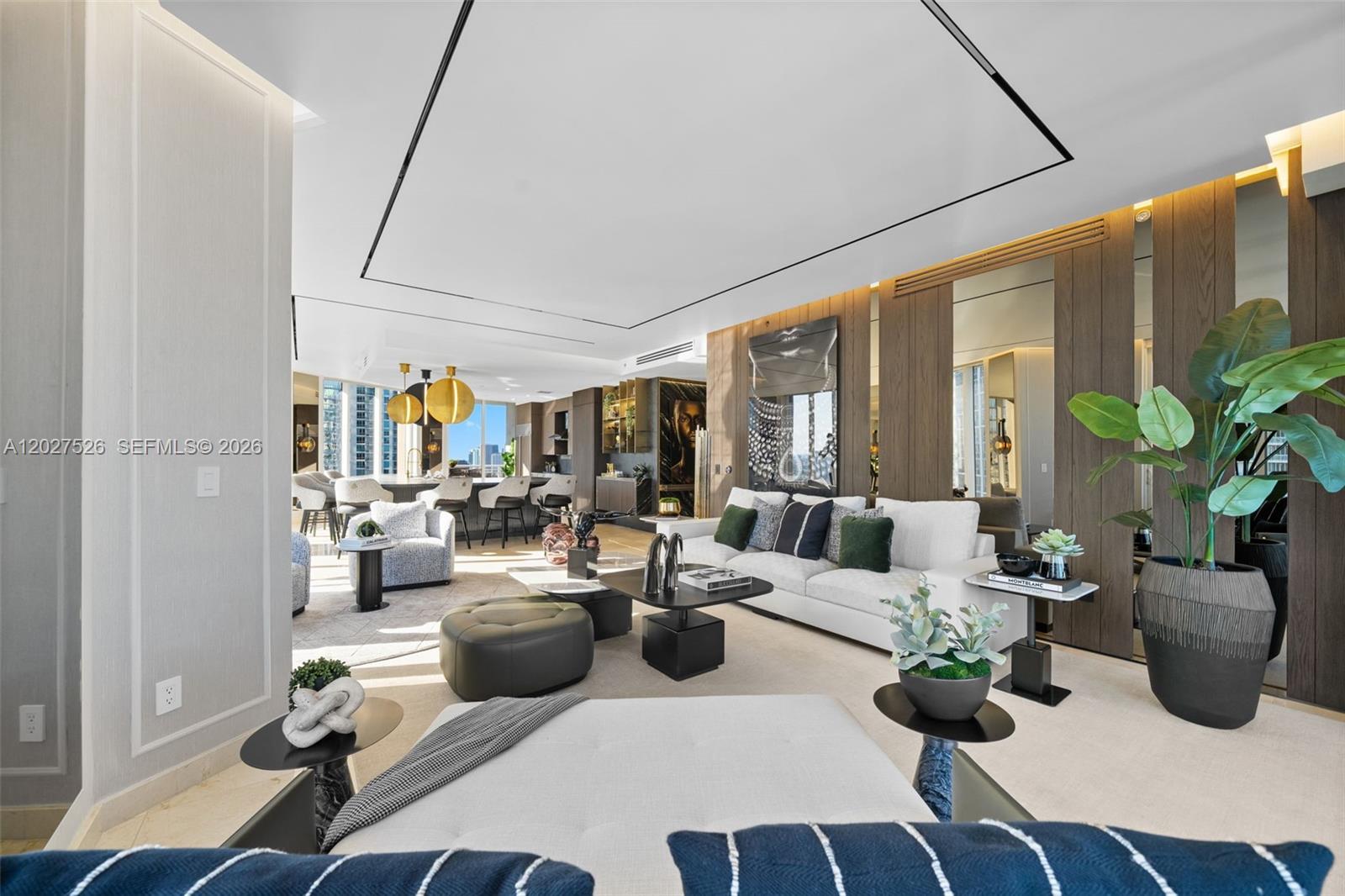 CARBONELL CONDO - Residential
