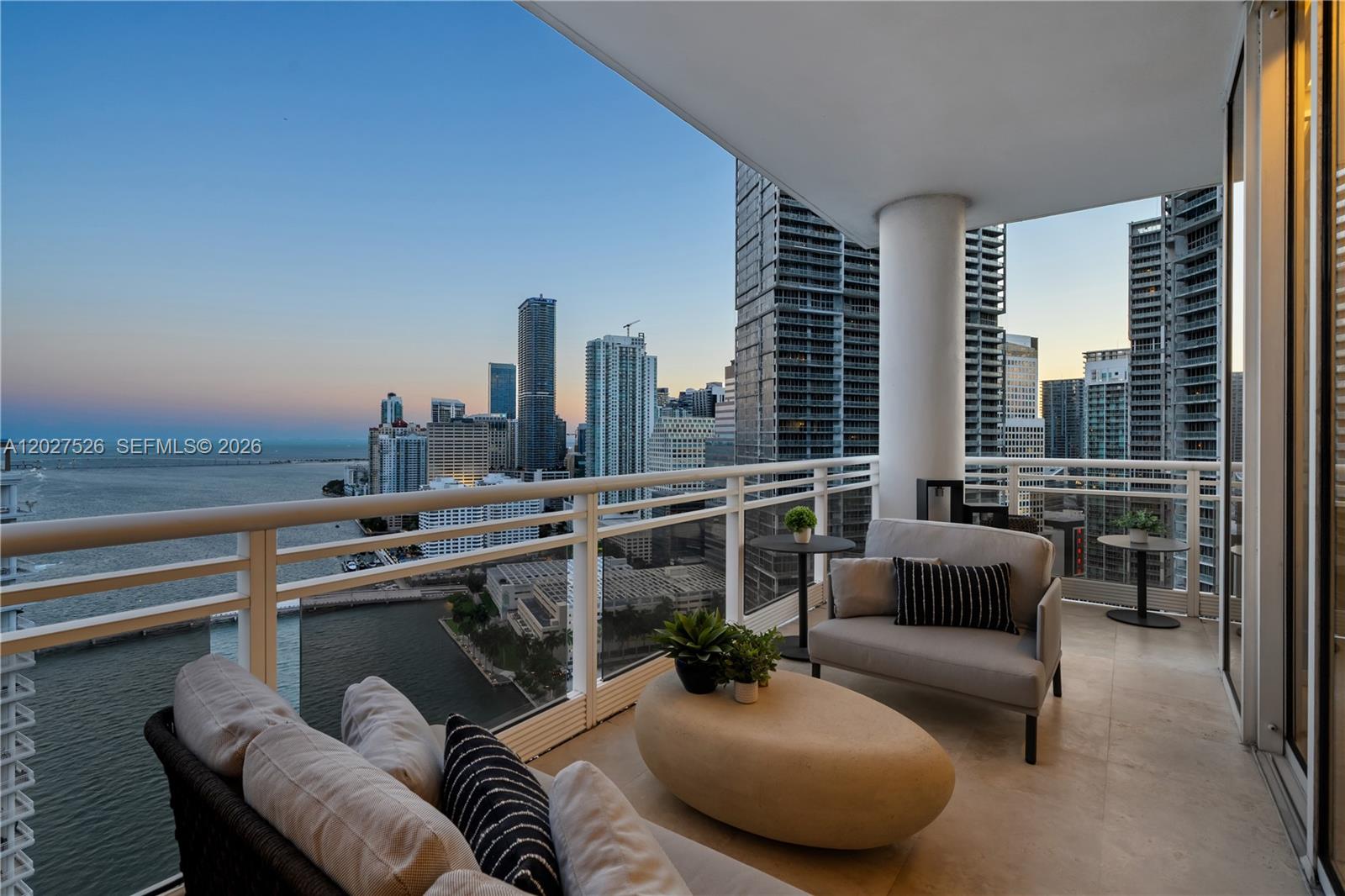 CARBONELL CONDO - Residential