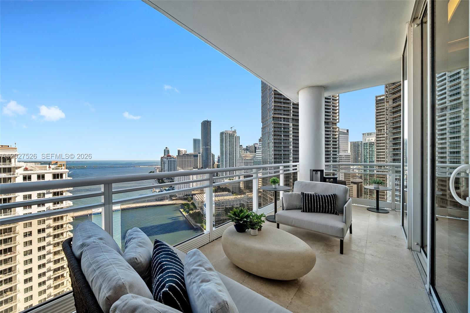 CARBONELL CONDO - Residential