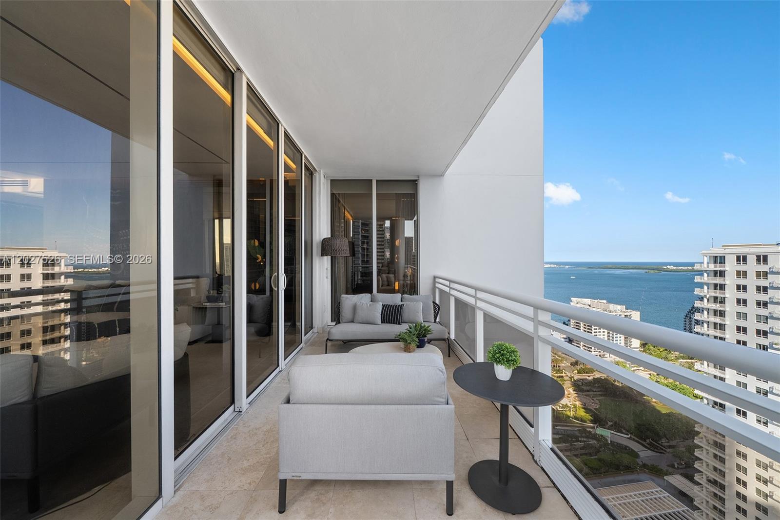 CARBONELL CONDO - Residential