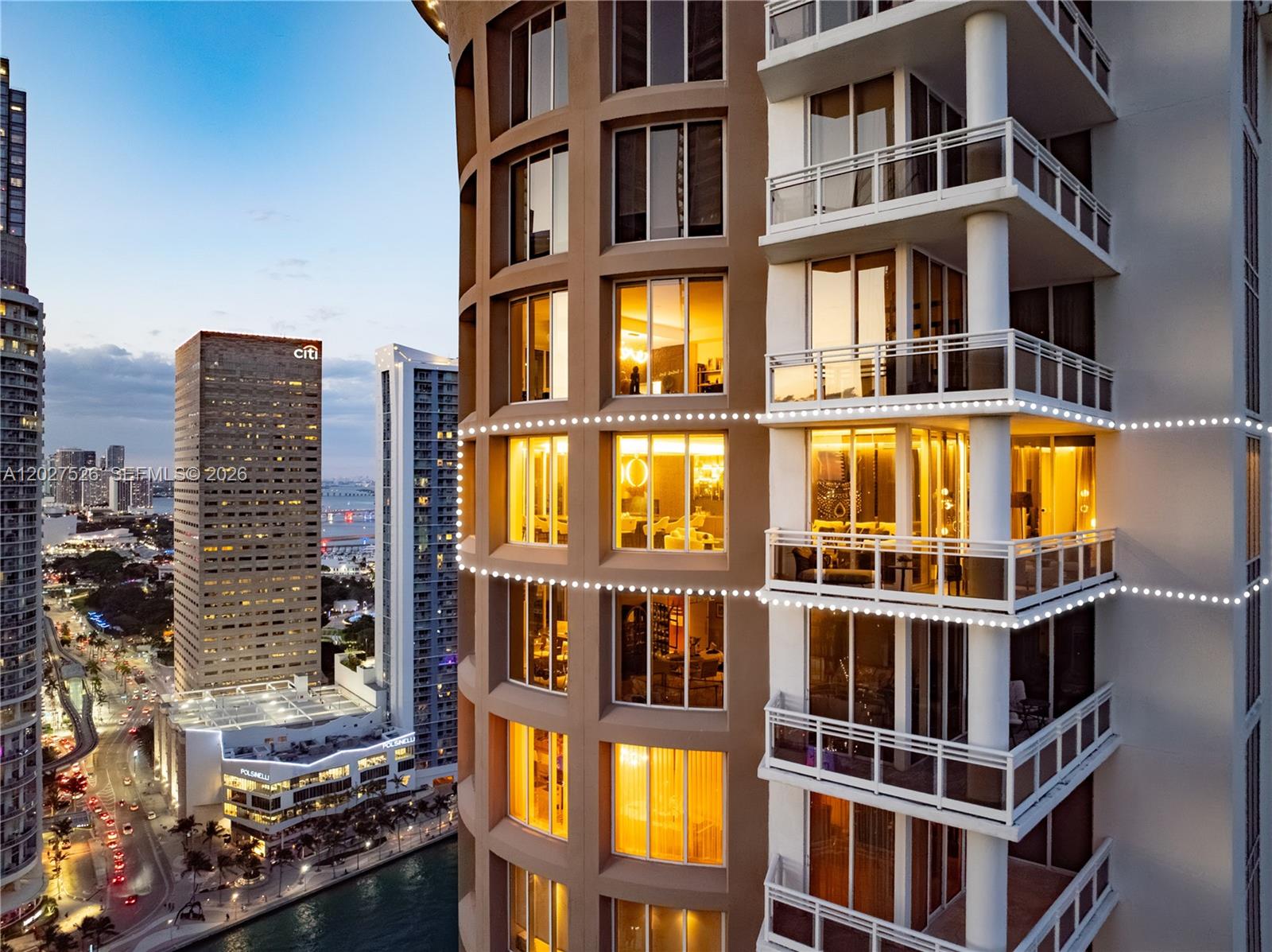 CARBONELL CONDO - Residential