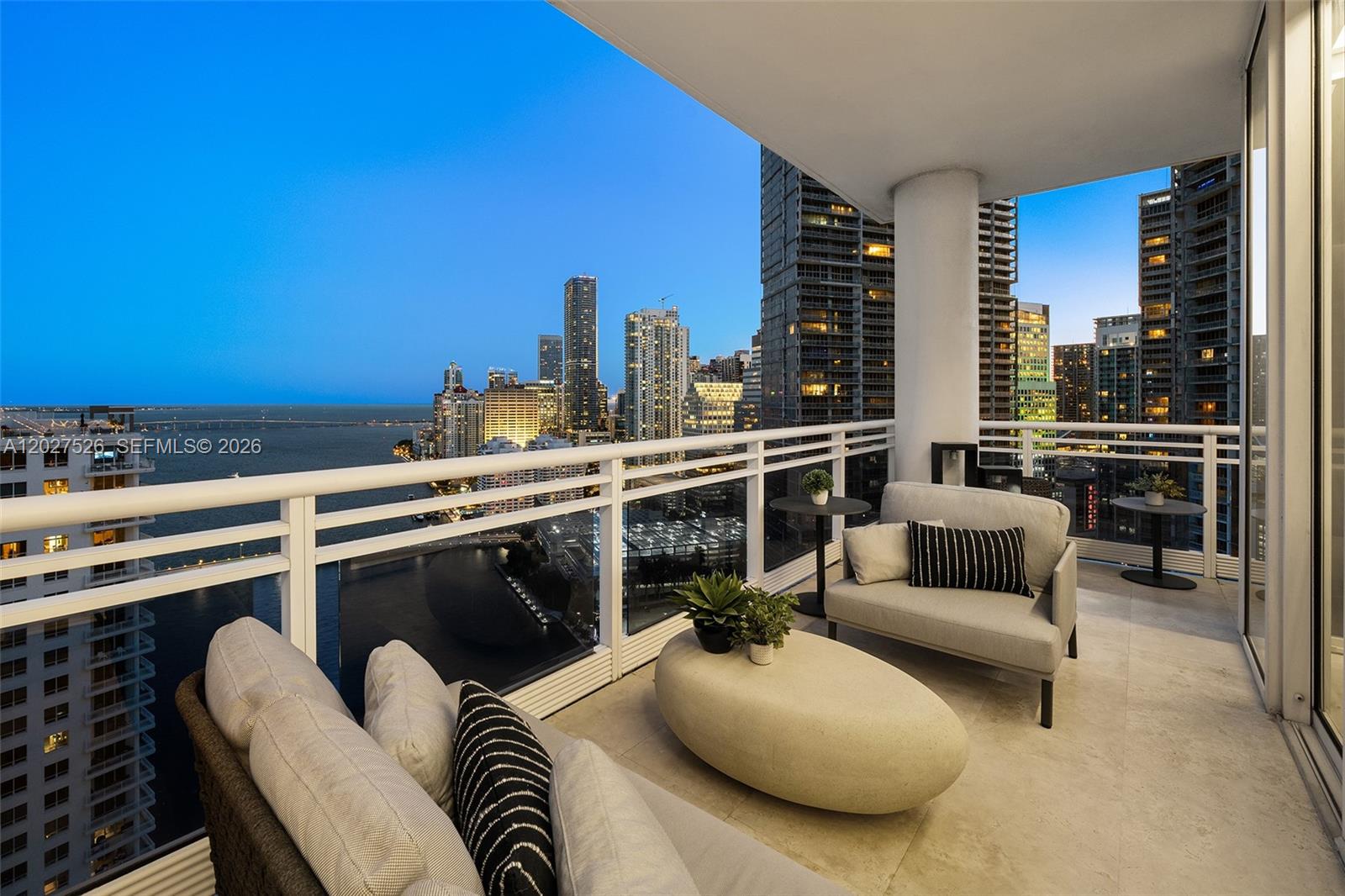 CARBONELL CONDO - Residential