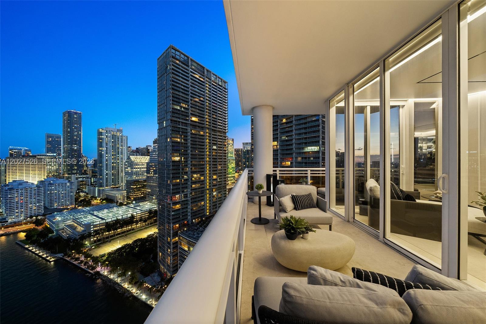 CARBONELL CONDO - Residential