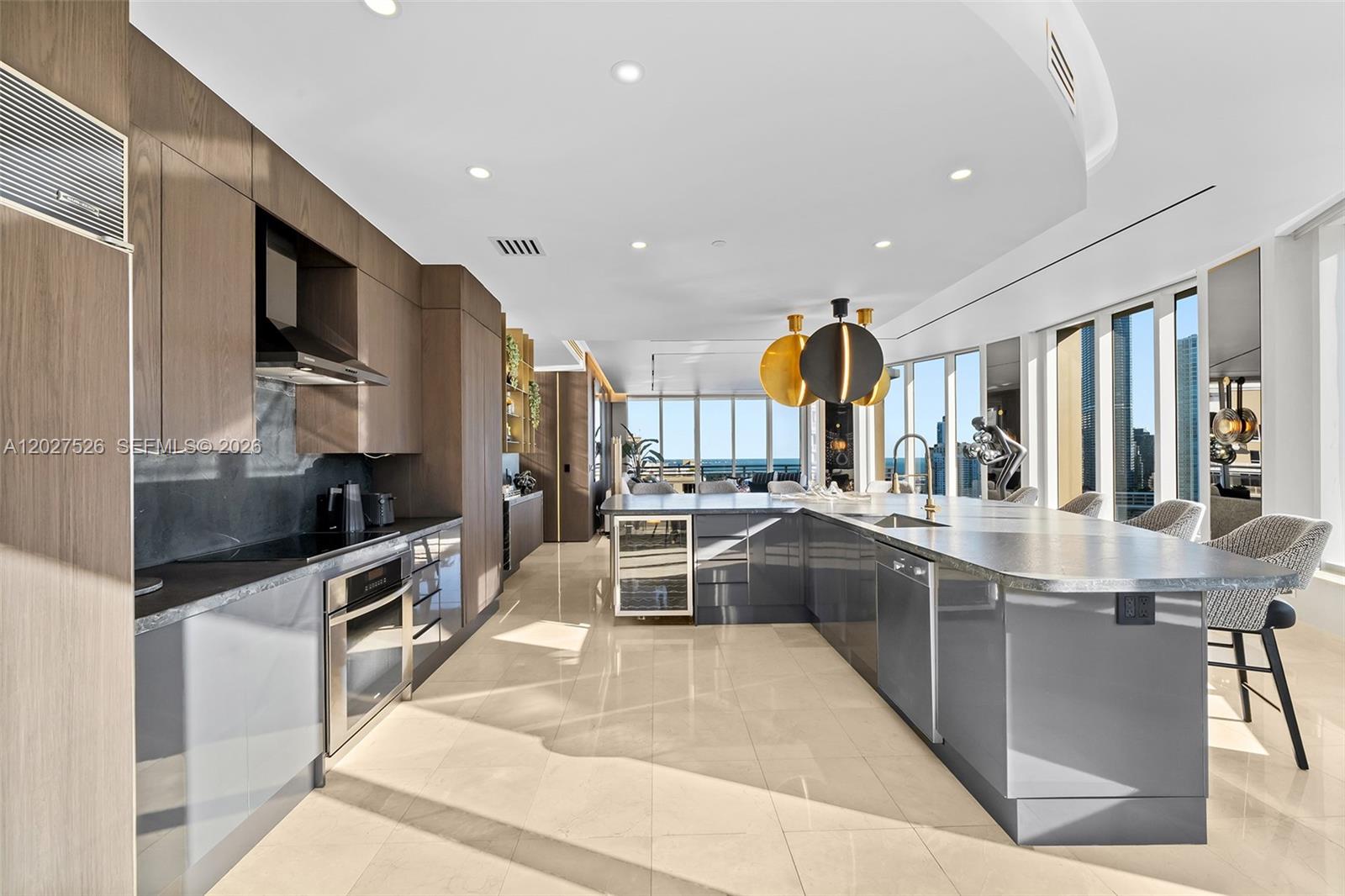 CARBONELL CONDO - Residential