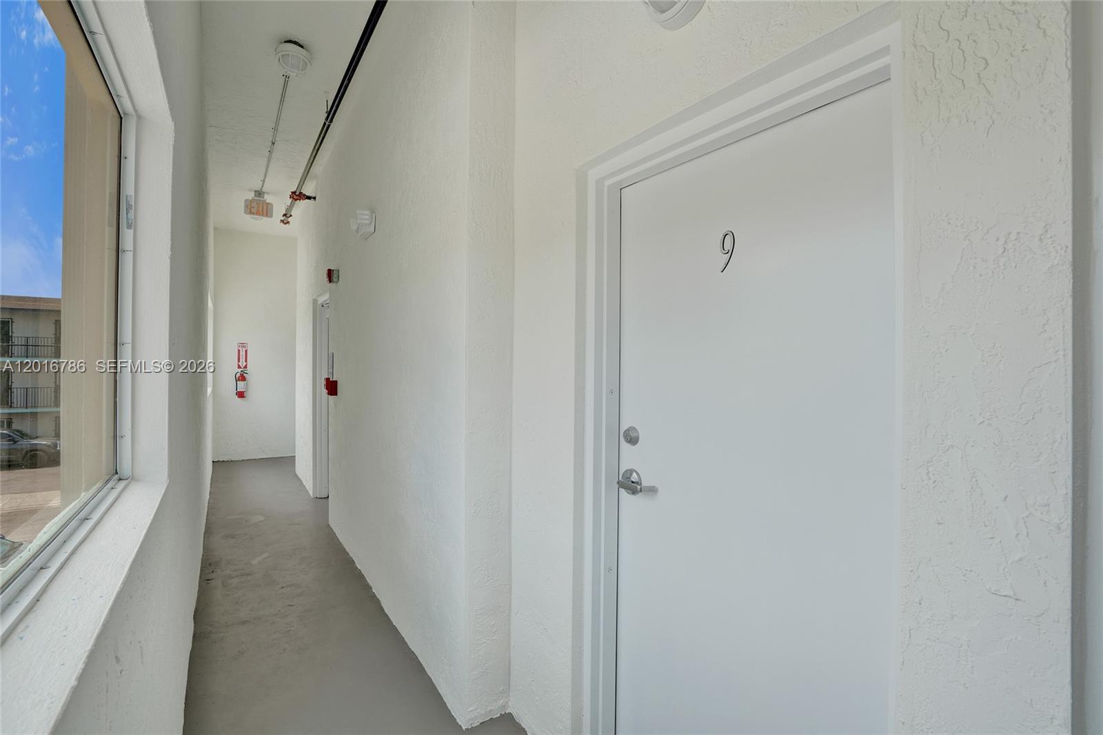 LAWRENCE ESTATES LAND COS - Residential Lease