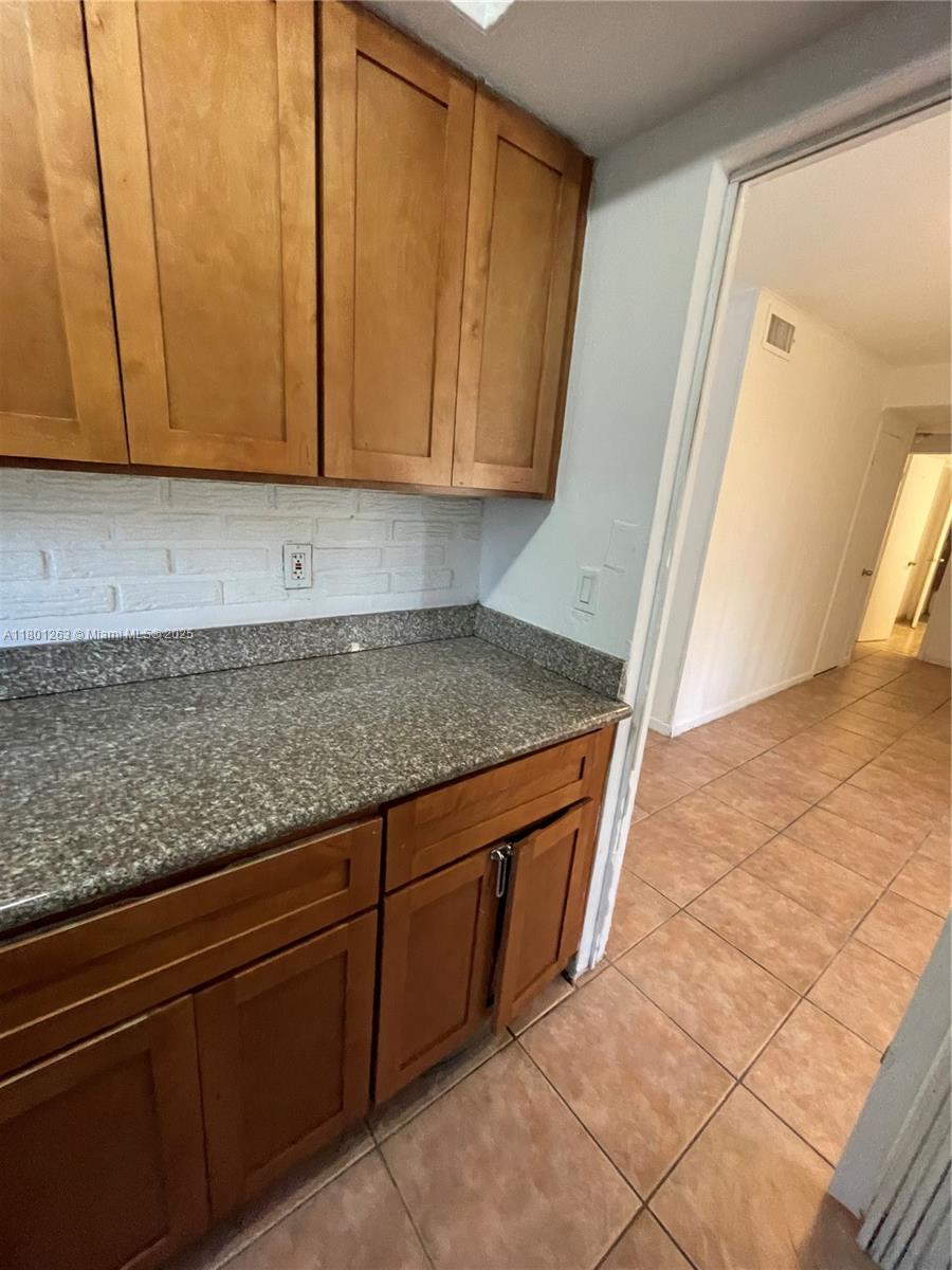 BAYSHORE TREASURE CONDO - Residential