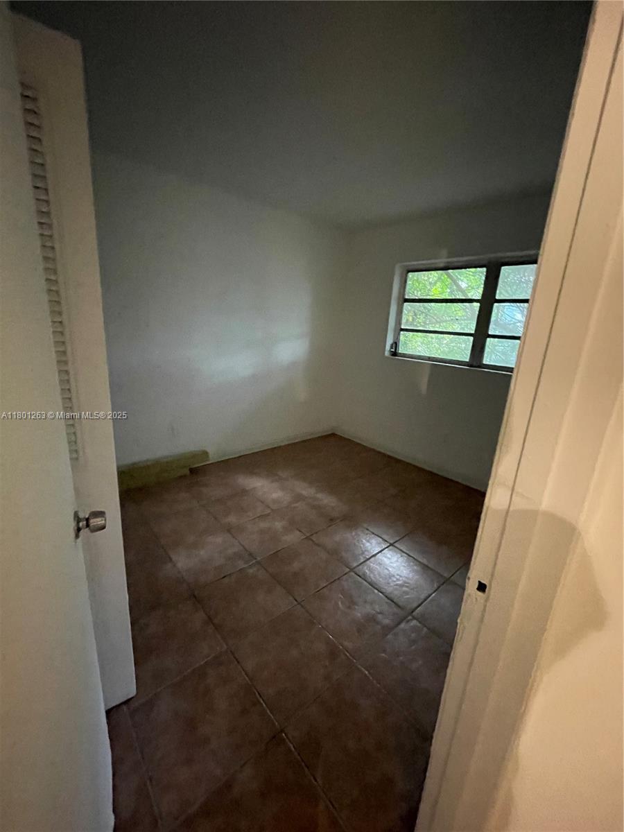 BAYSHORE TREASURE CONDO - Residential