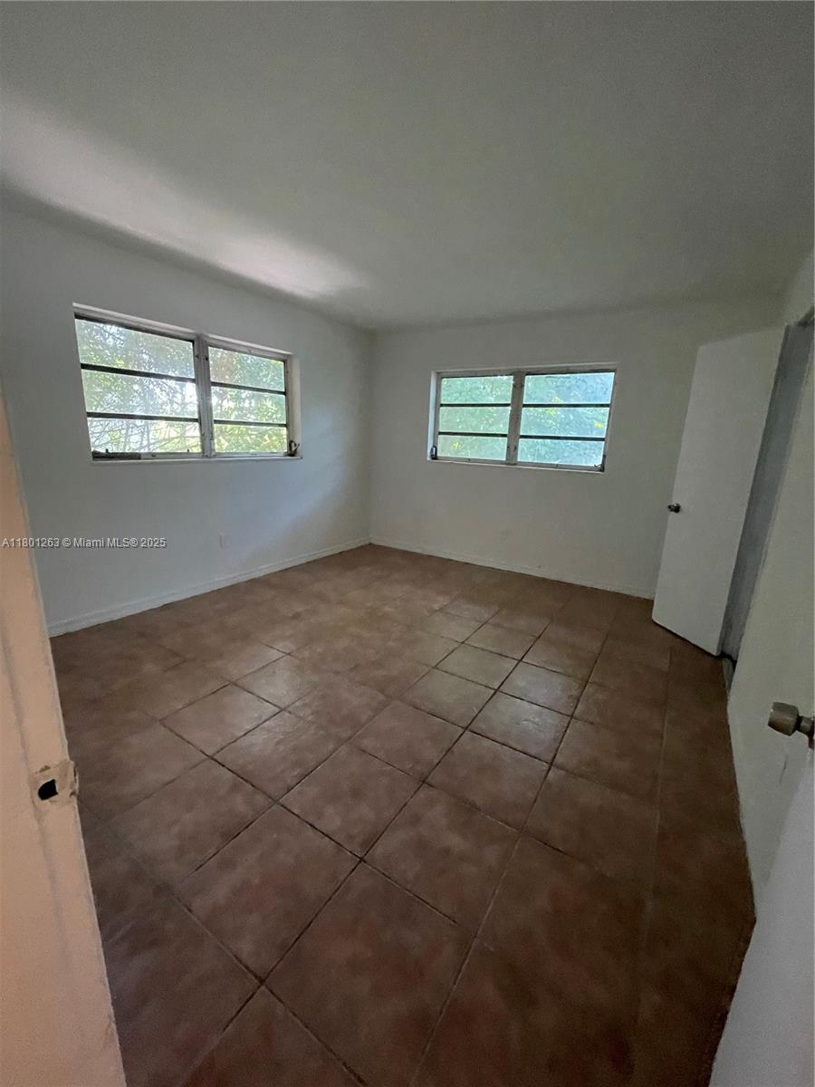 BAYSHORE TREASURE CONDO - Residential
