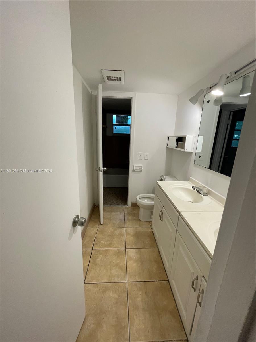 BAYSHORE TREASURE CONDO - Residential