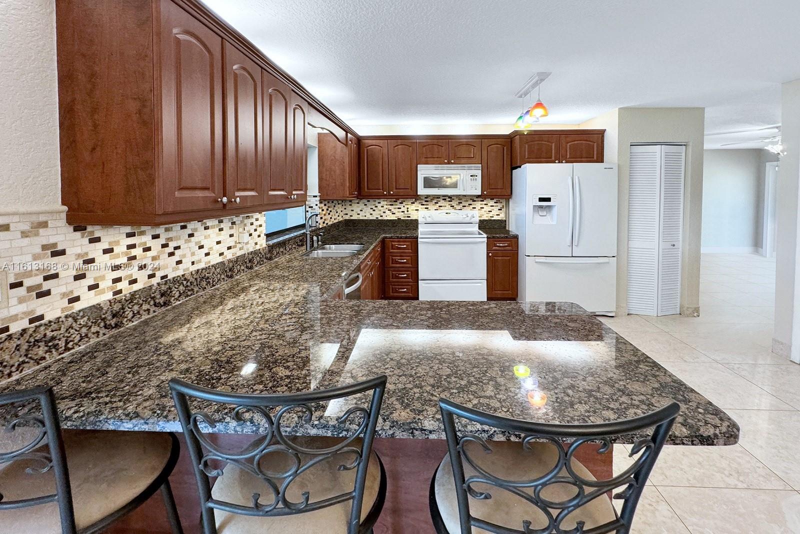 FLAMINGO GARDENS - Residential