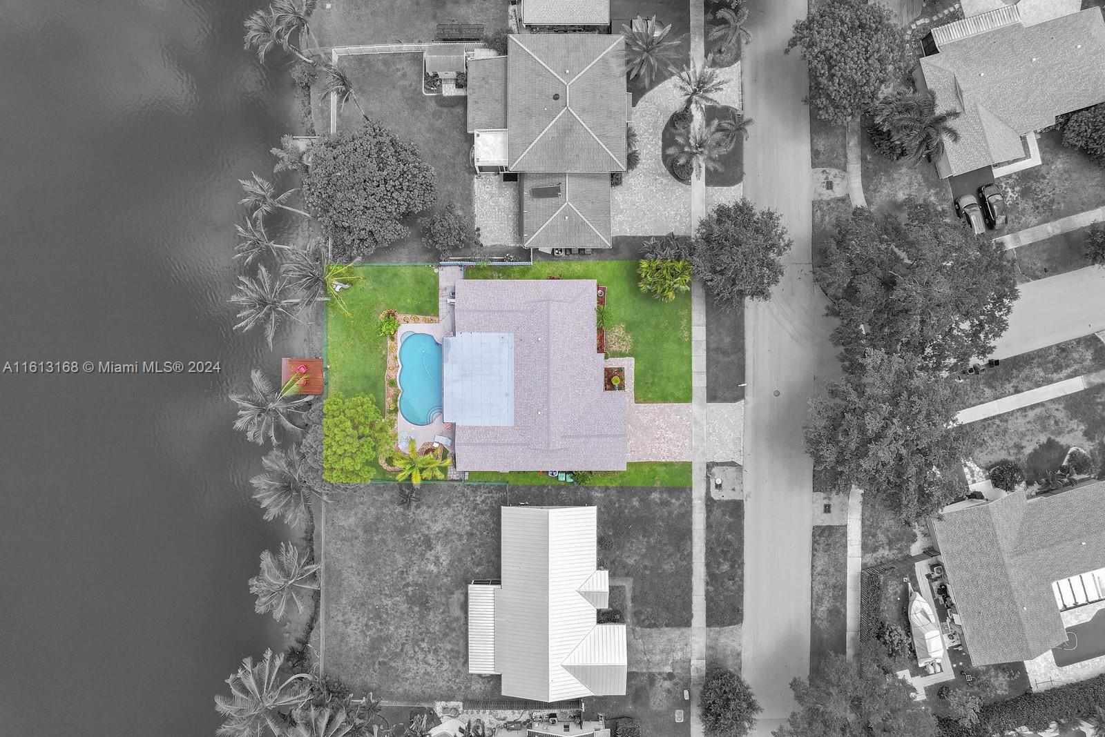 FLAMINGO GARDENS - Residential