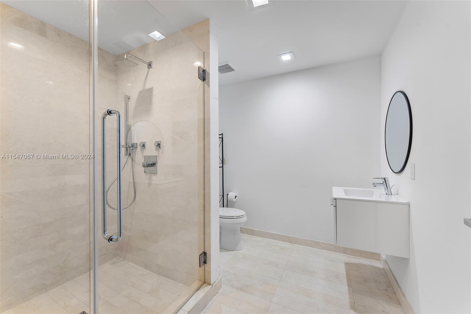 MARINA PALMS RESIDENCES S - Residential Lease
