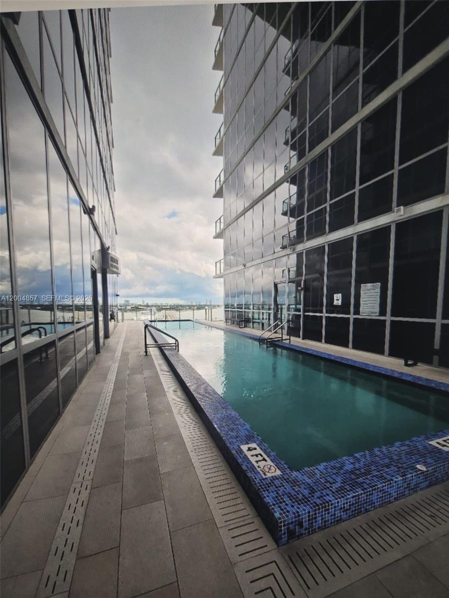 MARQUIS CONDO - Residential