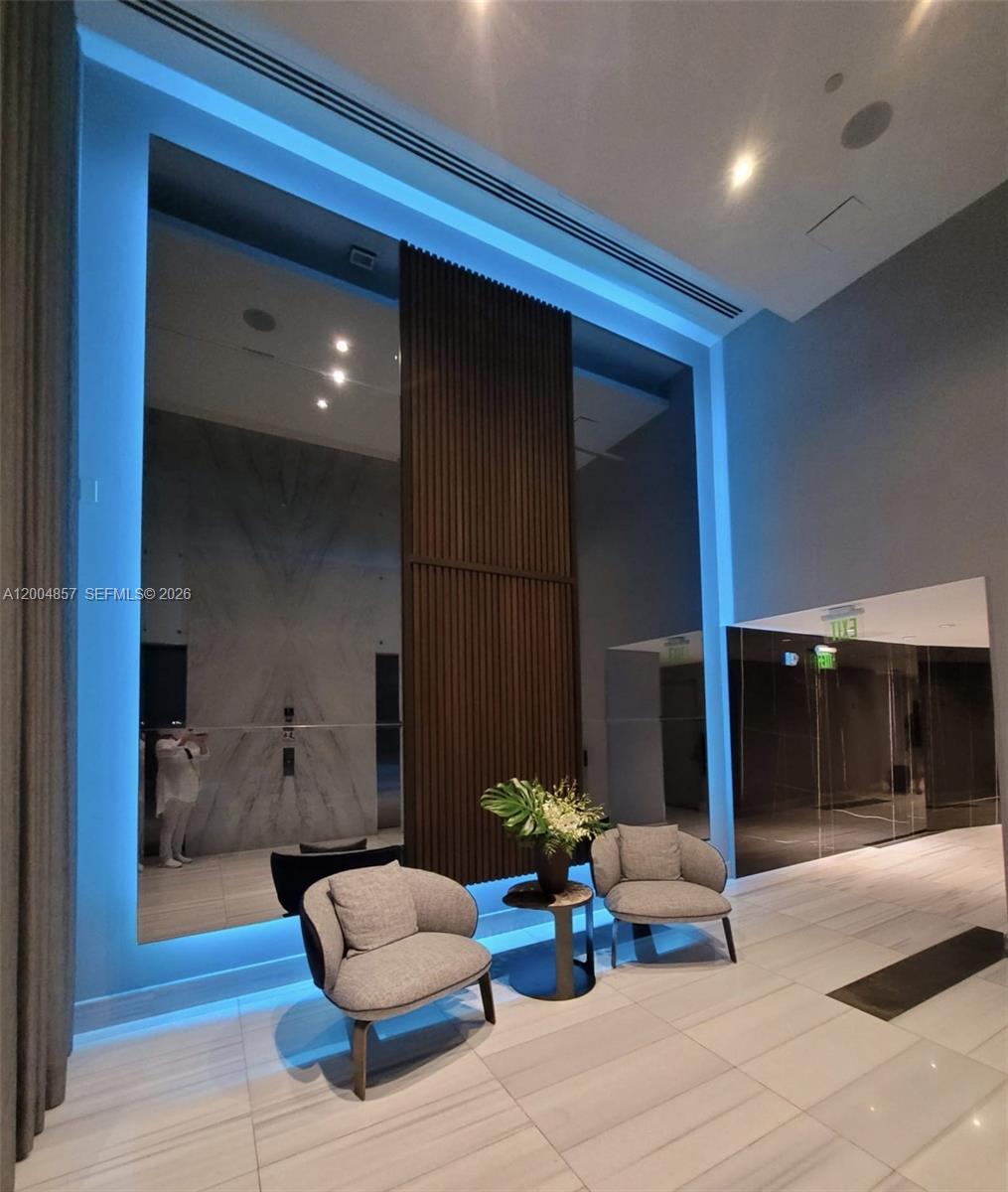 MARQUIS CONDO - Residential