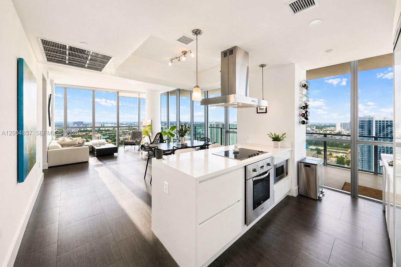 MARQUIS CONDO - Residential