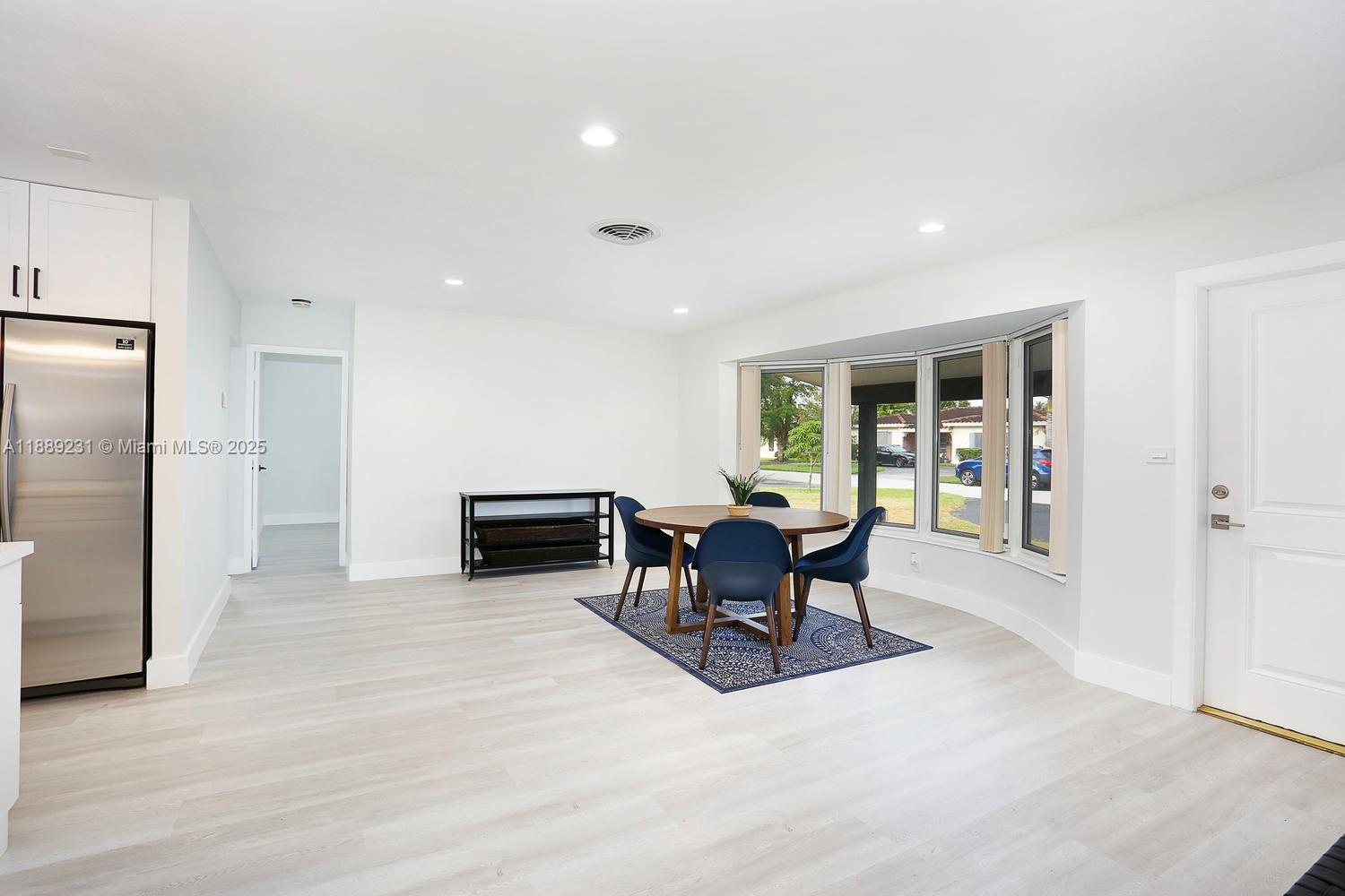 CORAL RIDGE ISLES - Residential Lease