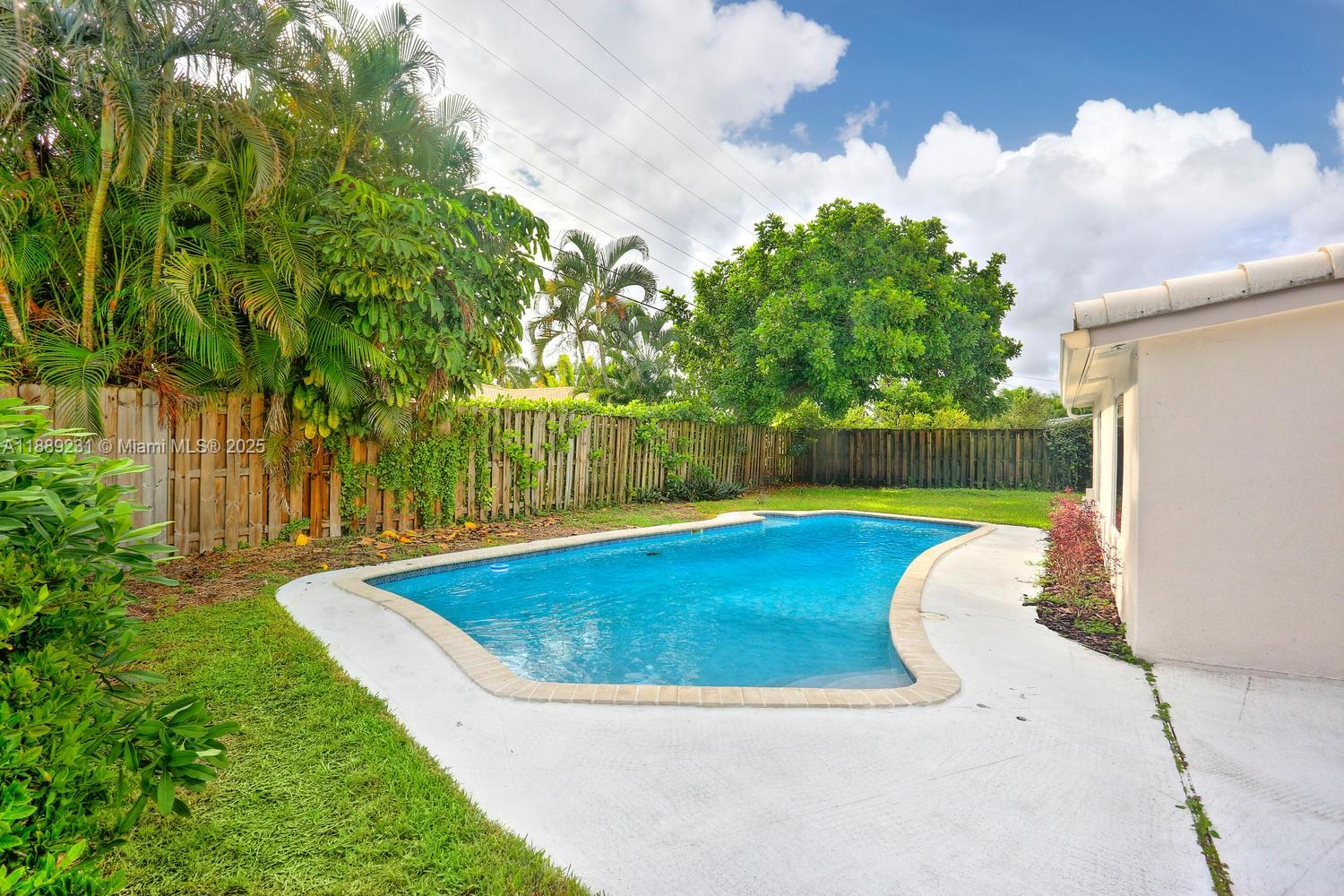 CORAL RIDGE ISLES - Residential Lease
