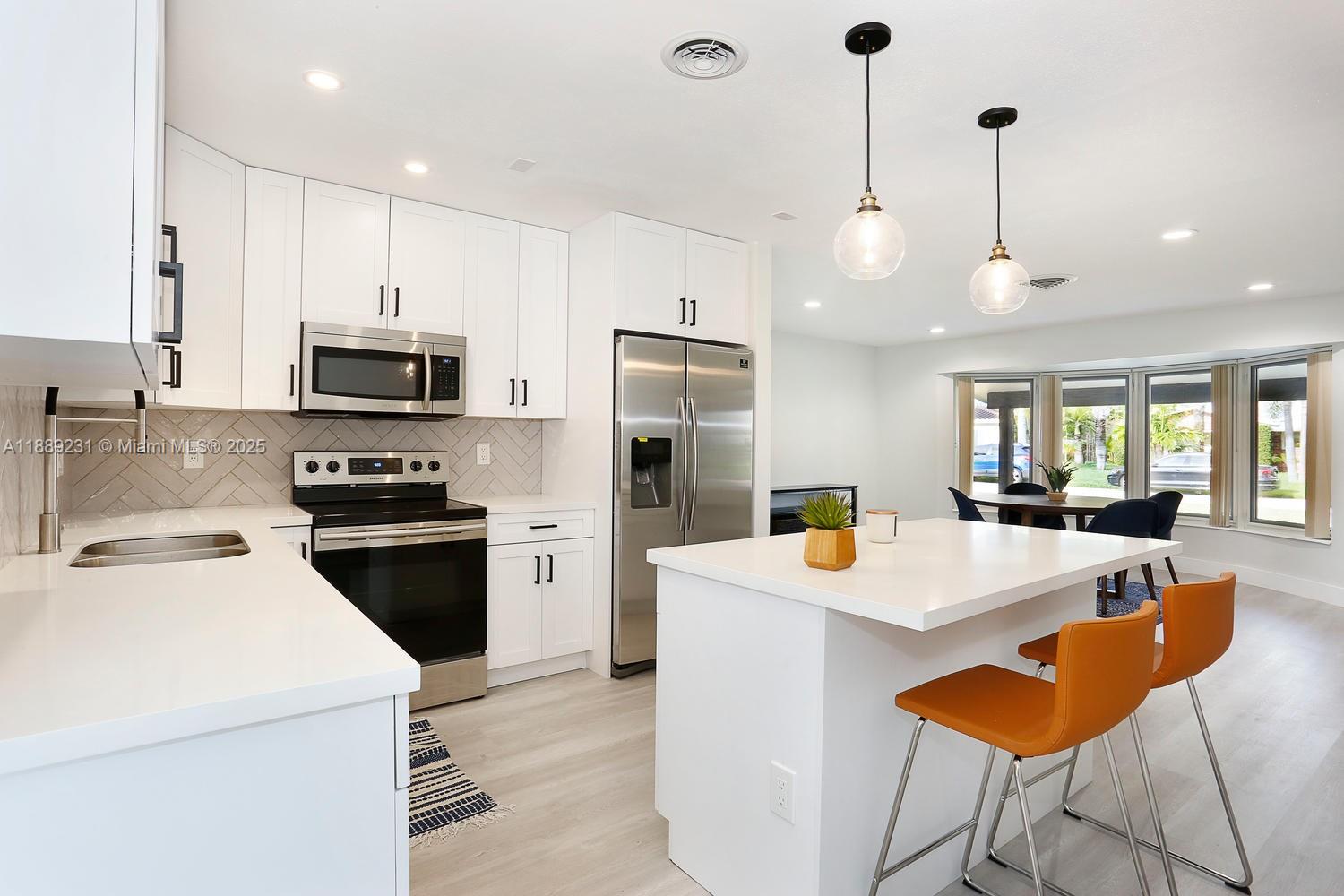 CORAL RIDGE ISLES - Residential Lease