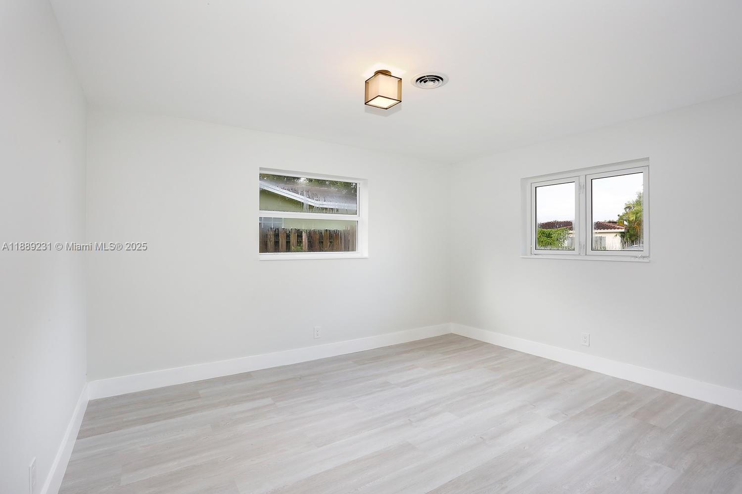 CORAL RIDGE ISLES - Residential Lease
