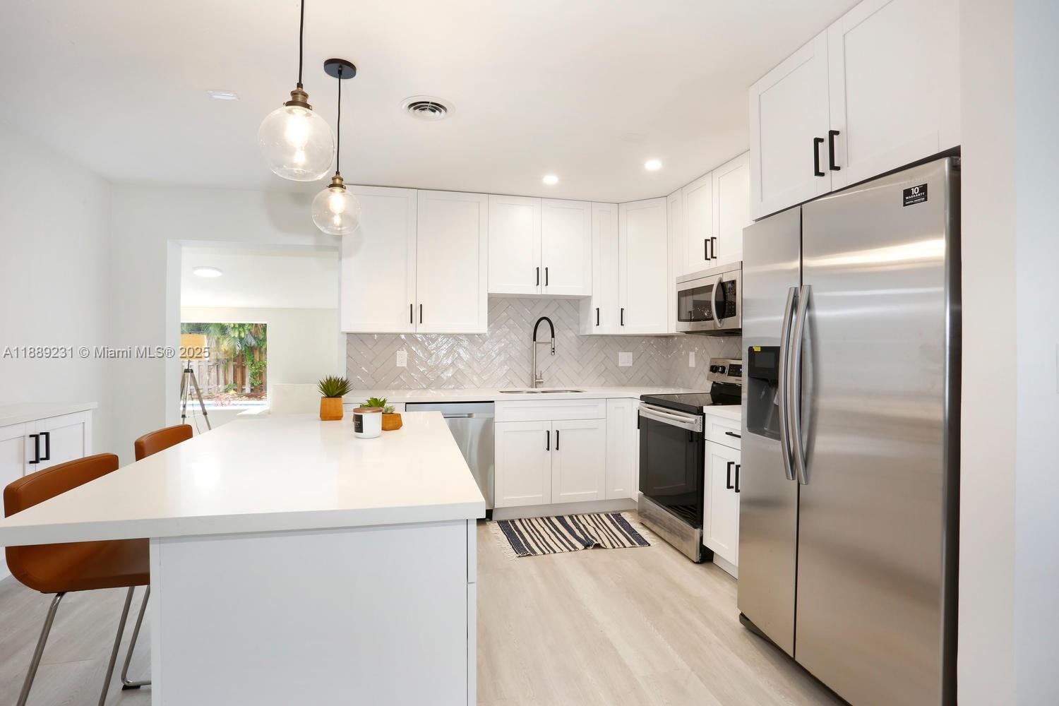 CORAL RIDGE ISLES - Residential Lease