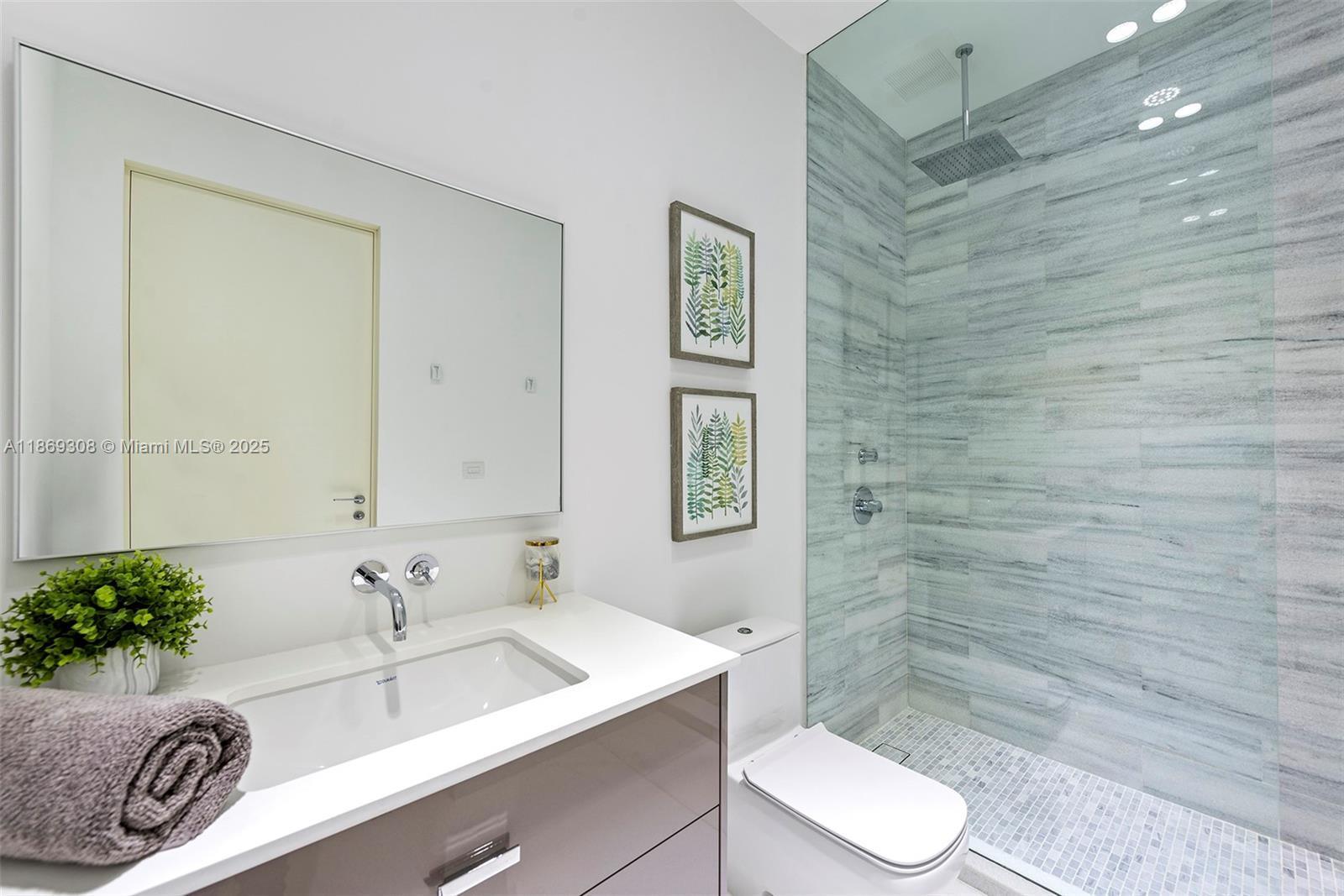 FLAGLER GROVES ESTATES SE - Residential Lease