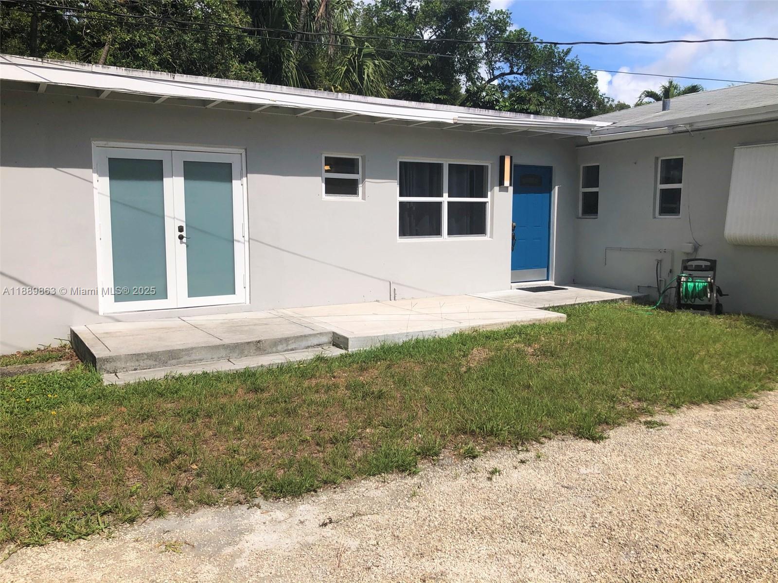LAUDERDALE PINES - Residential Lease