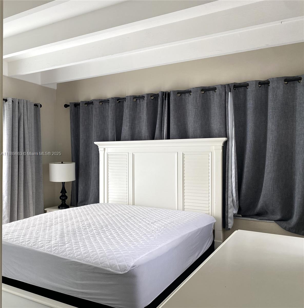 LAUDERDALE PINES - Residential Lease