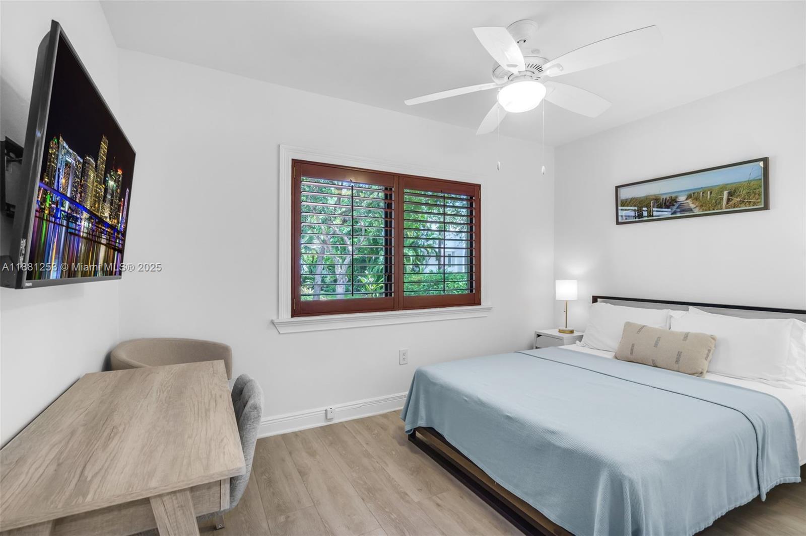 TROPICAL ISLE HOMES SUB 4 - Residential Lease