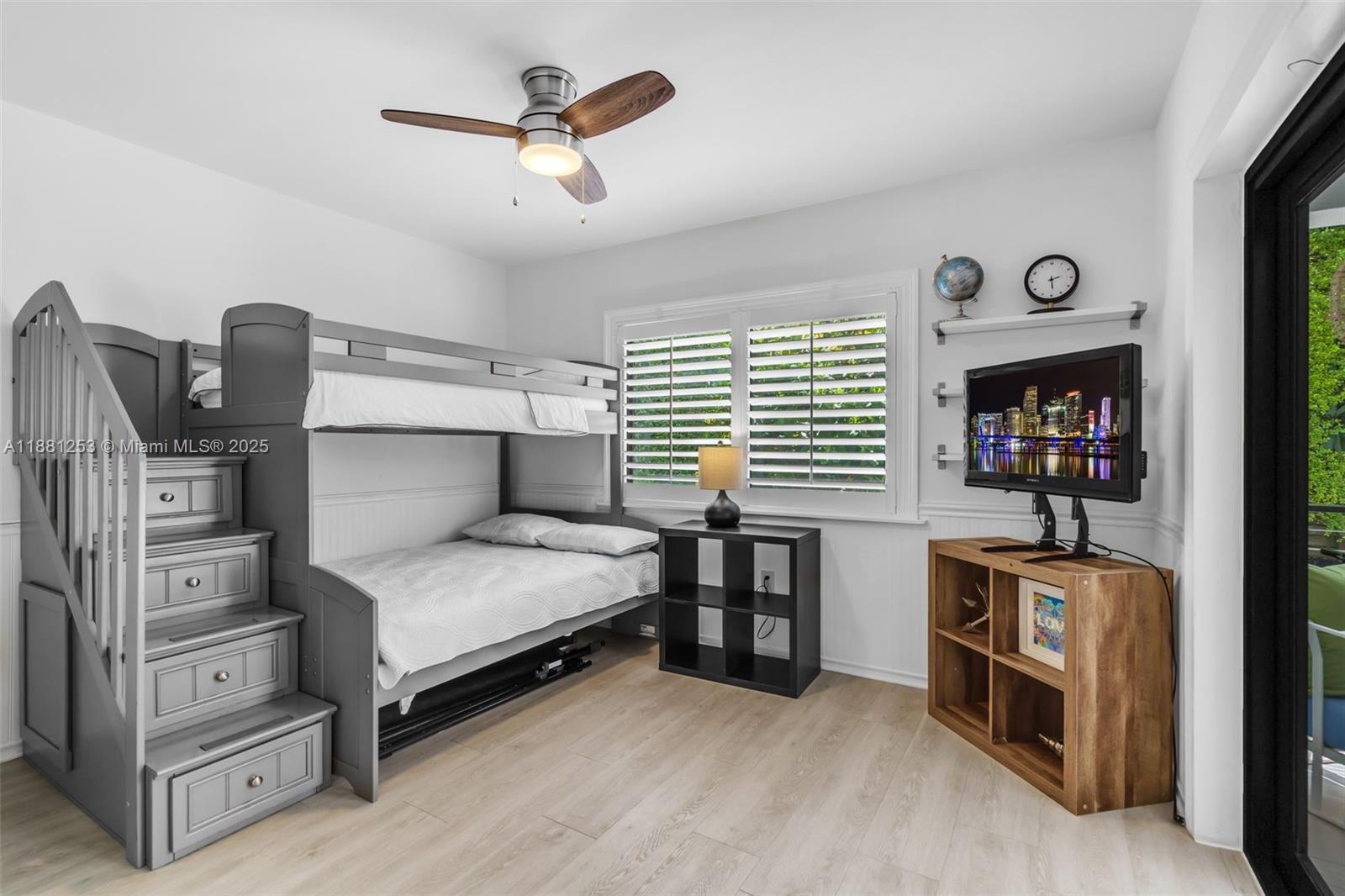 TROPICAL ISLE HOMES SUB 4 - Residential Lease