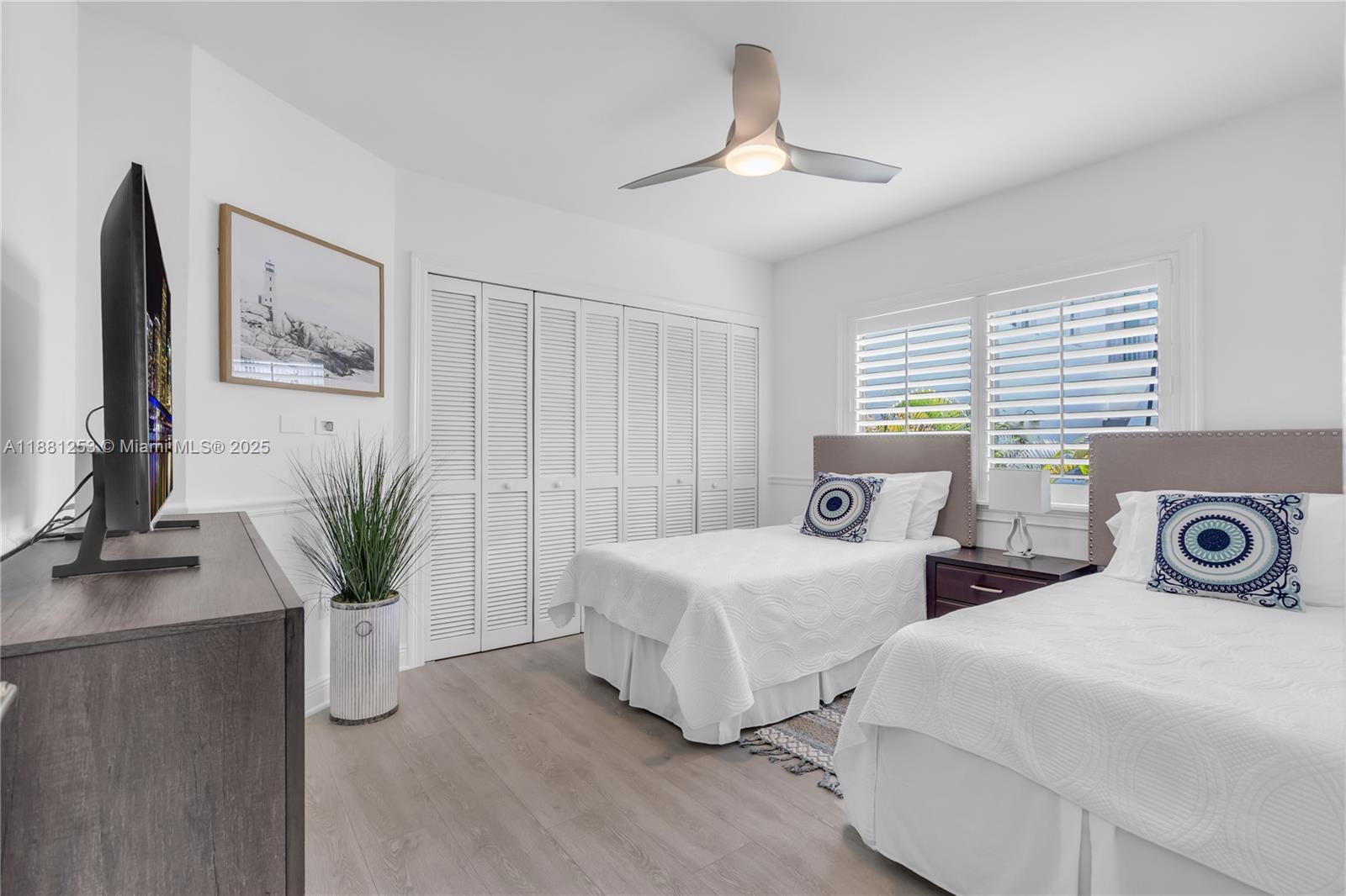 TROPICAL ISLE HOMES SUB 4 - Residential Lease